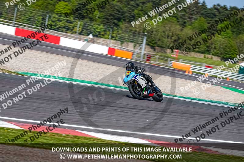 donington no limits trackday;donington park photographs;donington trackday photographs;no limits trackdays;peter wileman photography;trackday digital images;trackday photos